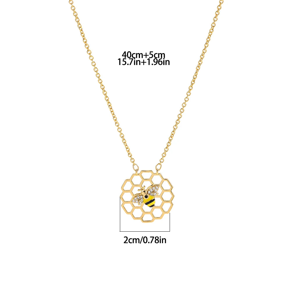 Dospita New Flat Geometric Honeycomb Pendant Necklace for Women Creative Pave Zircon Enamel Little Bee Necklace Friendship Jewelry Gift