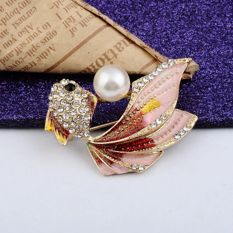 Dospita Cute Color Goldfish Brooch Fashion Rhinesonte Pearl Fish Animal Pin Brooches Accessories