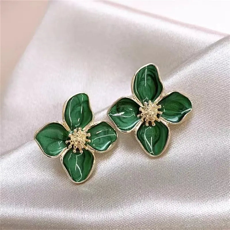 Dospita  -  Hypoallergenic Stylish Vintage Flower Stud Earrings Premium Vintage Gold Plated Stainless Steel For Women Party сережки женск