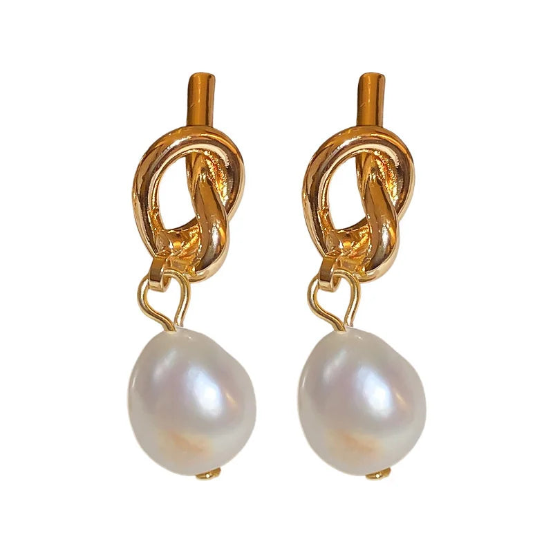 Dospita  -  New French Elegant Gold Color Bean Spliced Flat Pearl Earrings for Korean Fashion Jewelry Party Women's Sweet Accessories