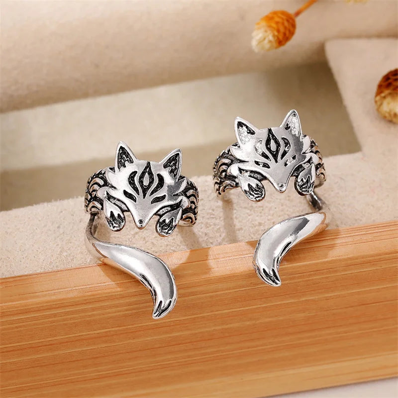 Dospita New Trendy Fox Shape Clip Earrings for Women Antique Silver Color Ear Cuff Earrings Girl Statement Jewelry