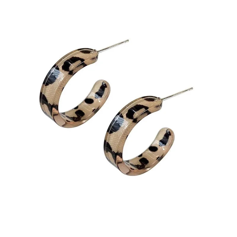 Dospita  -  Acrylic hoop earrings women new fashion stud earrings retro trend stud earrings women trend twist elegant ring earrings