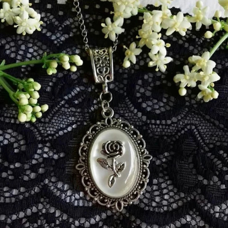 Dospita Gothic Vintage Relief Rose Pendent Necklaces for Women Punk Hip Hop Sweater Chain Halloween Party Jewelry