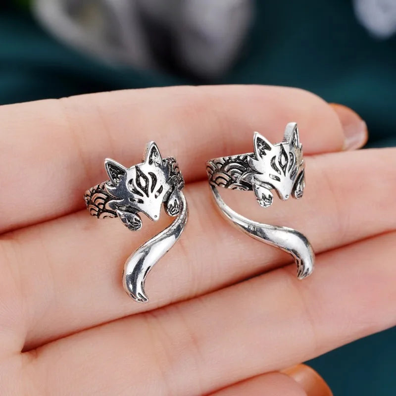 Dospita New Trendy Fox Shape Clip Earrings for Women Antique Silver Color Ear Cuff Earrings Girl Statement Jewelry