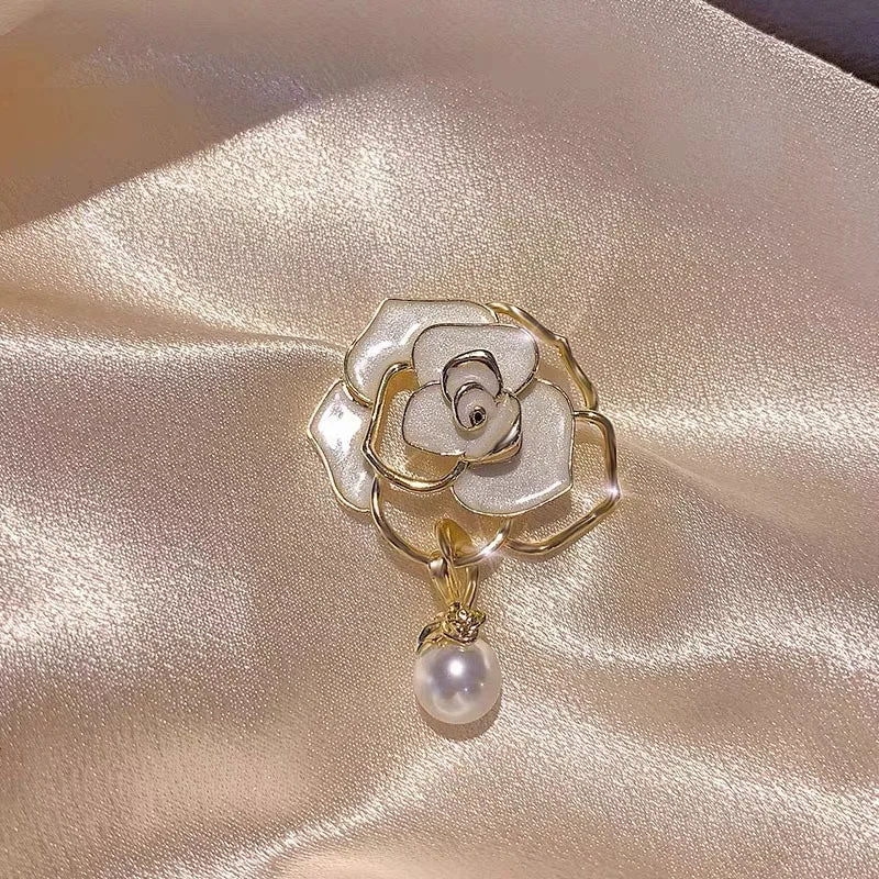 Dospita Enamel Flower Pearl Pendant Camellia Brooches Hollow Out Badge Vintage Temperament Collar Pins Clothing Accessories Jewelry