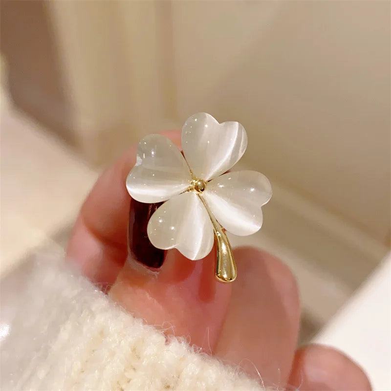 Dospita Mini Cute Clover Flower Brooches for Women Girls CZ Crystal Rhinestone Lapel Pin Sweater Coat Clothing Kawaii Korean Jewelry