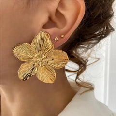 Dospita  -  Hypoallergenic Stylish Vintage Flower Stud Earrings Premium Vintage Gold Plated Stainless Steel For Women Party сережки женск