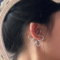 Dospita 1PC Y2K Big Hollow Spring Bloom Floral No Piercing Ear Cuff for Women Girls Vintage Non Pierced Delicate Flower Earrings