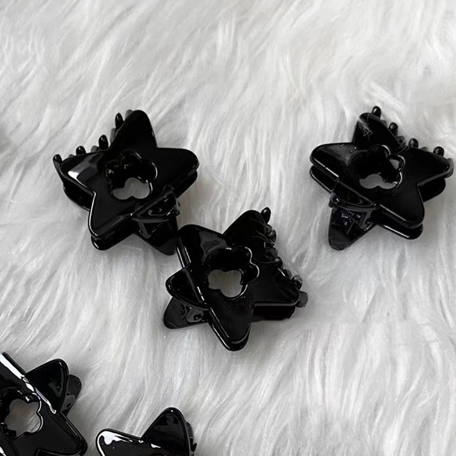 Dospita Star Hair Clip Cute Sweet Star Hair Claw Clamps Hollow Star Decorative Headwear Small Hair Catch Jaw Clips Barrettes