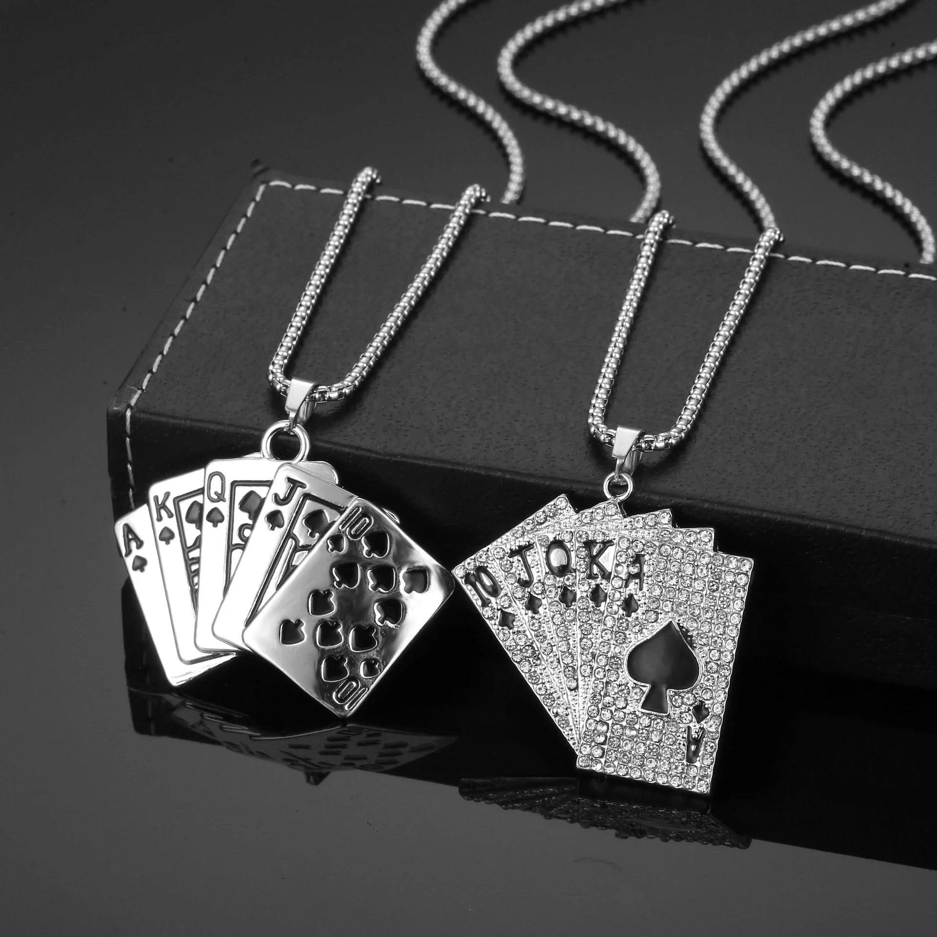 Dospita Hip Hop Poker Necklace Men Playing Cards Pendant Titanium Steel Long Box Chain Necklaces Unisex Punk Streetwear Collar Necklace