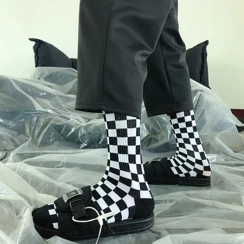 Dospita Korea Harajuku Fashion Check Socks Street Fashion Sports Print Skateboard Socks Hip Hop Geometric Checkerboard Hip Hop Socks