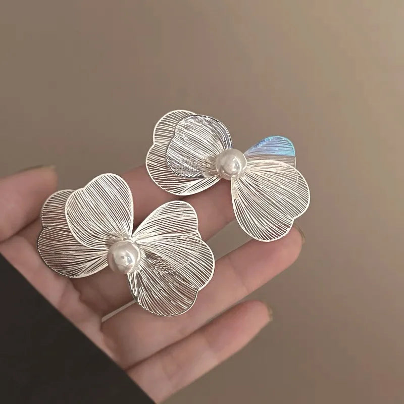 Dospita 2024 Trendy Korean Large Flower Pearl Earrings for Women Luxury Design Stud Earrings Girl Jewelry Accessories Gift