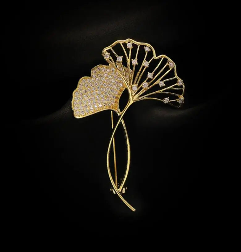 Dospita Retro Elegant Ginkgo Leaf Brooches For Women Fashion Rhinestone Flower Plant Lapel Pins Wedding Party Corsage