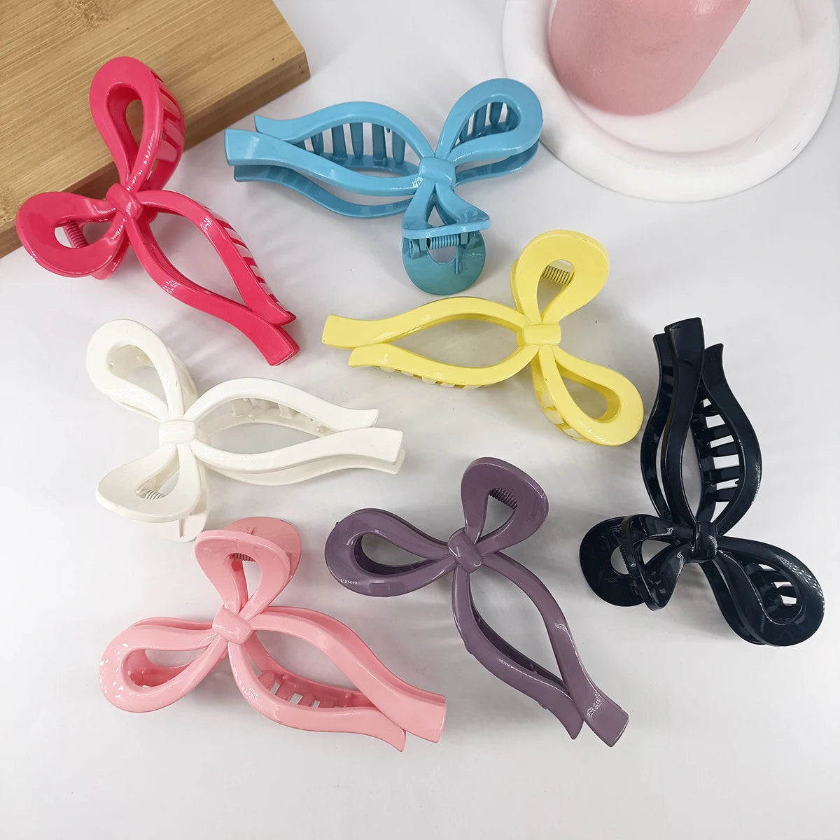 Dospita Simple Sense Three-Dimensional Line Bright lacquer Bow Large Hair Claw Acrylic Shark Clip For Woman Hair Accessories