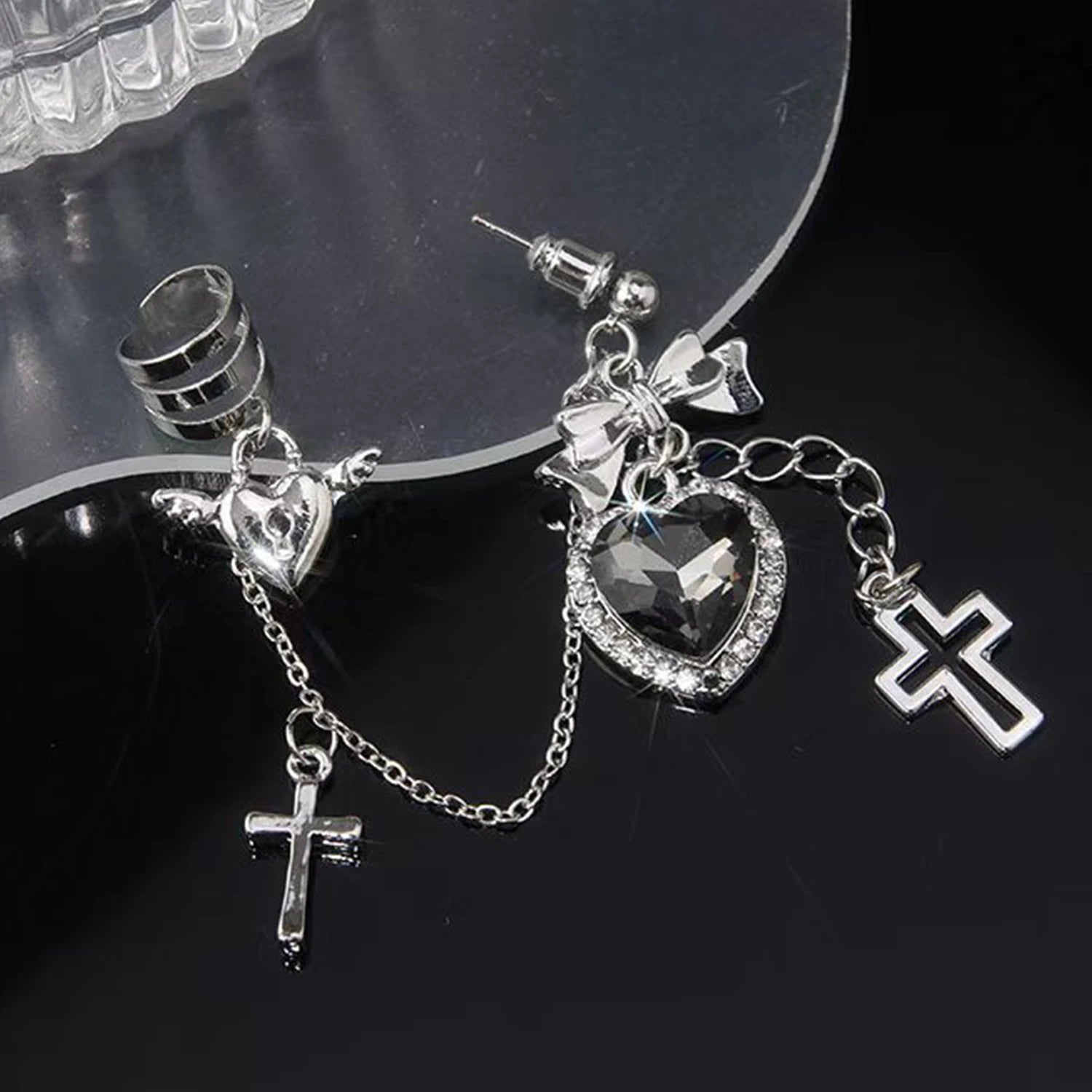 Dospita Punk Gothic Black Crystal Heart Cross Chain Ear Cuff For Men Women Hip Hop Metal Cross Ear Clip On Earrings Egirl Jewelry Gift