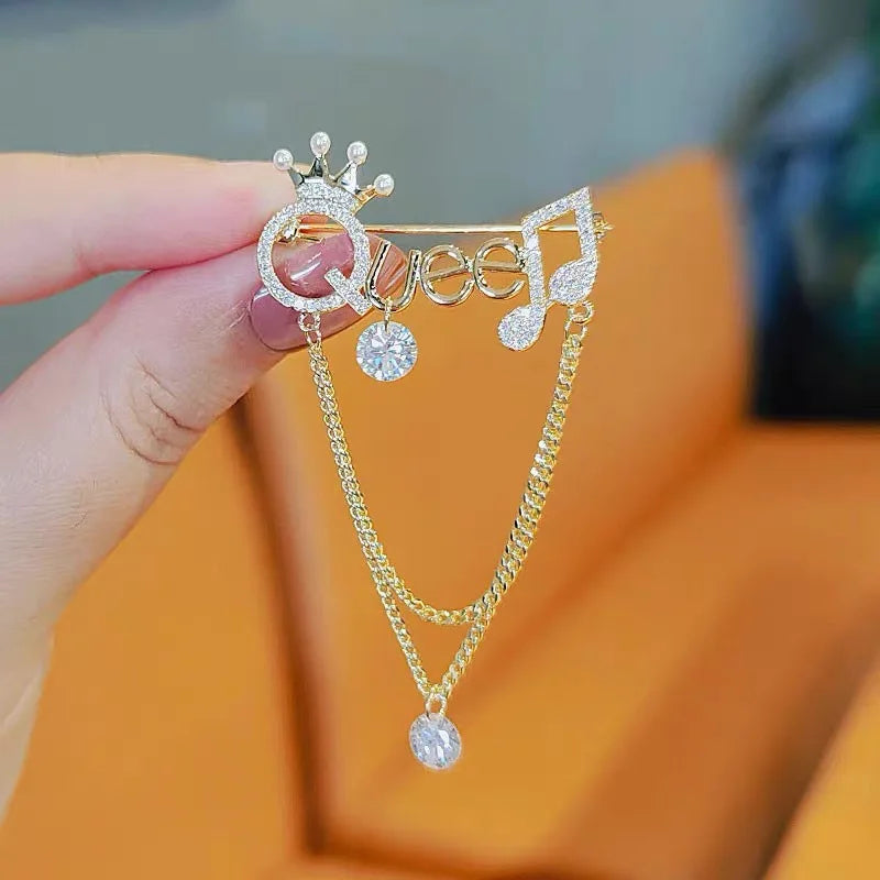 Dospita Luxury Queen Musical Notation Brooch Pins Fashion Crown Letters Rhinestone Brooches Clothing Jewelry For Women