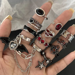 Dospita  -  Gothic Fashion Rings For Women Girls Crystal Black Spider Open Ring Hip Hop Punk Irregular Animal Finger Jewelry Halloween Gift