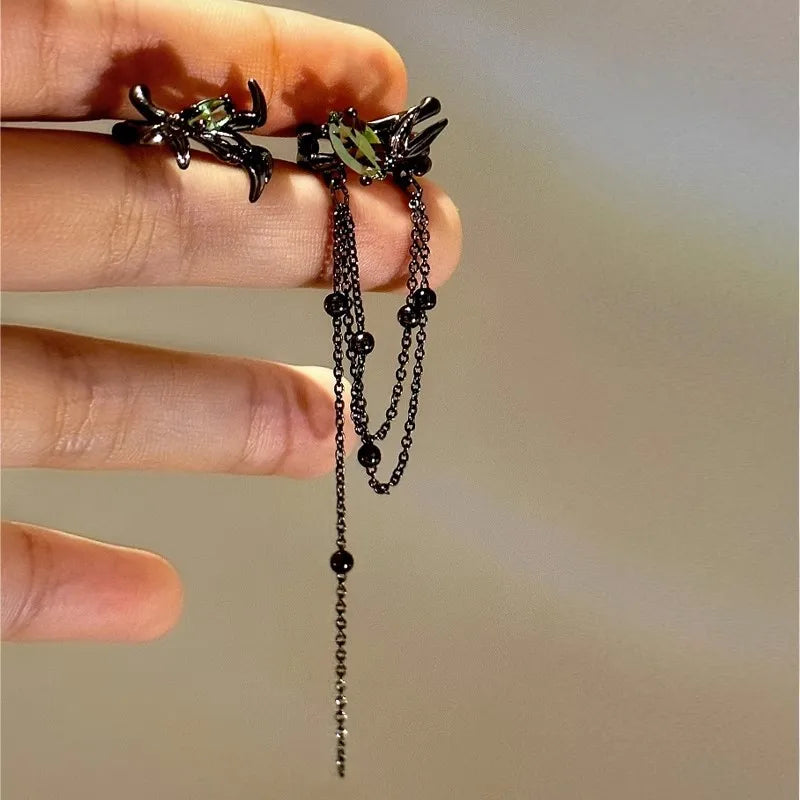 Dospita New Irregular Black Thorn Tassel Earbone Clip Earrings for Women Fake Piercing Asymmetric Black Green Zircon Chain Ear Jewelry