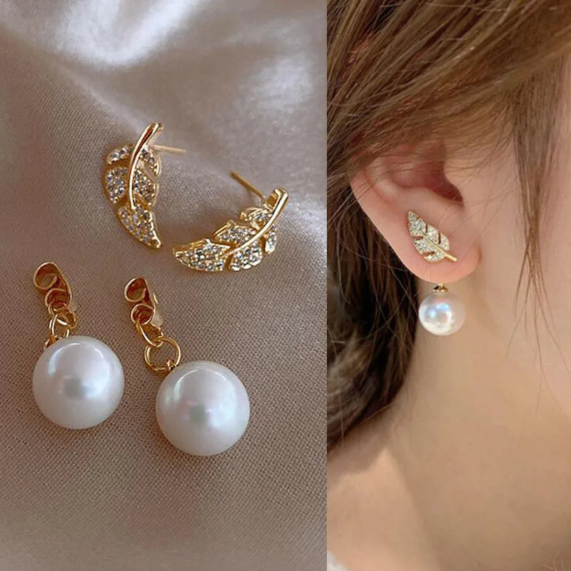 Dospita  -  New Bright Crystal Luxury Korean Unusual Claw Stud Earrings Ear Piercing Hook Irregular Pearl Christmas Jewelry Gift