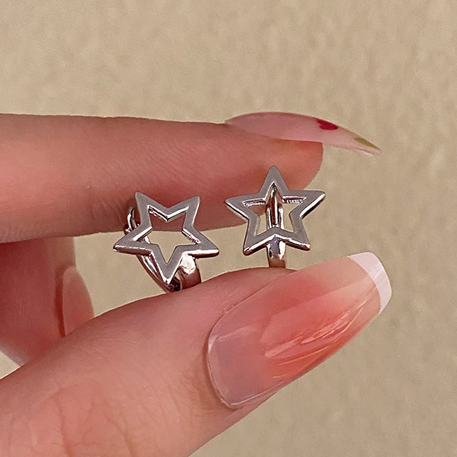 Dospita New Creative Star Earrings Fashion Earrings Gifts For Women Gift Holiday Jewelry Cute Mini Little Star Earrings