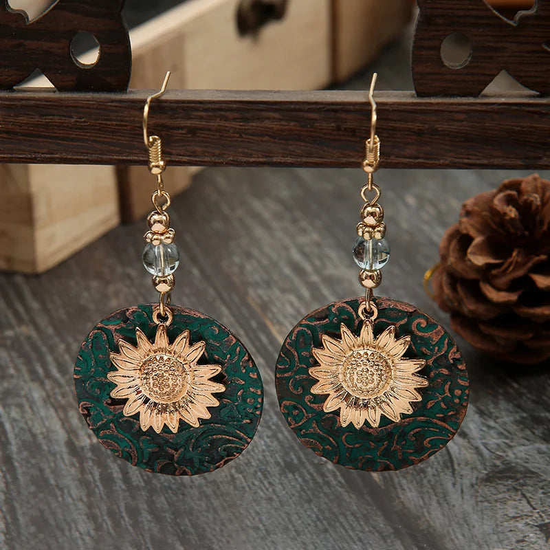 Dospita New Product Retro Bohemian Color Separation Double Sunflower Delicate Pattern Earrings Retro Fashion Drop Earrings