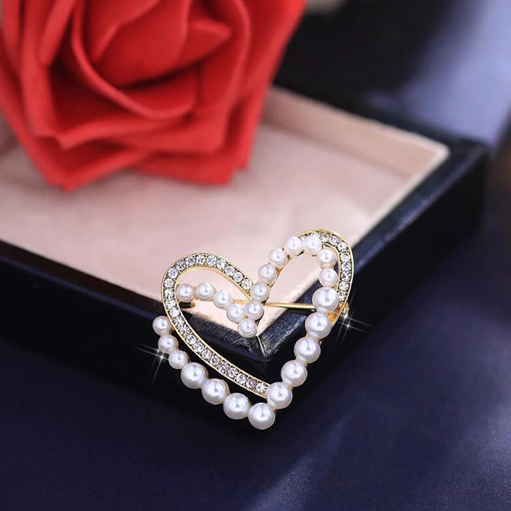 Dospita Fashion High-Quality Alloy Love Heart New Pearl Rhinestone Brooch Pin Women's Elegant Clothing Shawl Scarf Buckle Pins Jewelry