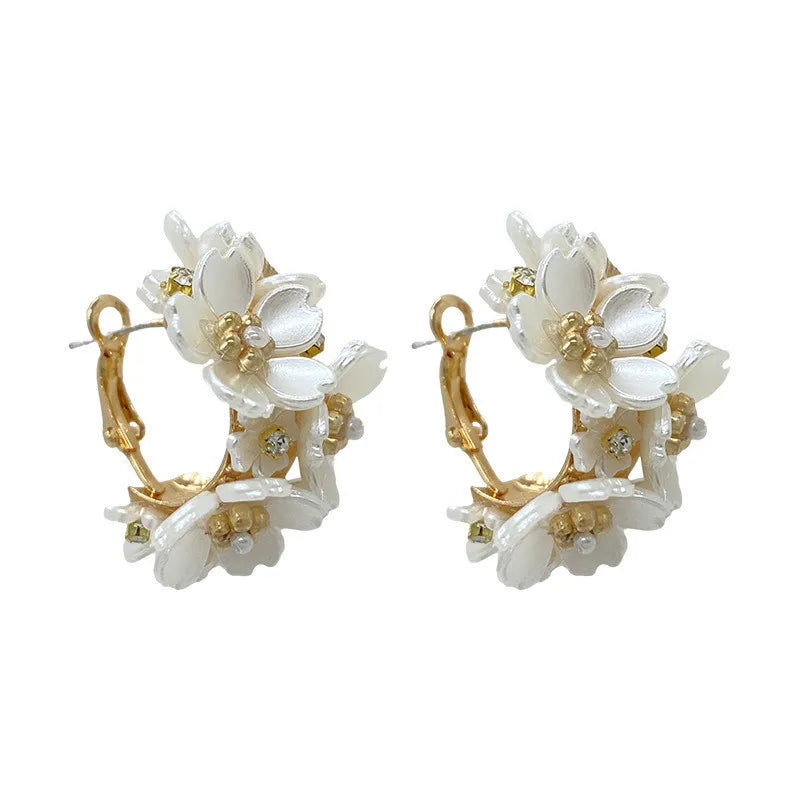 Korean Light Luxury White Flower Stud Earrings for Women Exquisite Versatile Earring Elegant Temperament Party Jewelry Gift