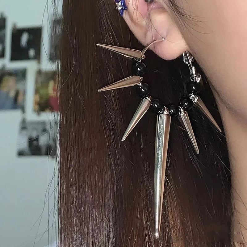 Dospita Grunge Y2K Black Beads Long Spike Hoops Earrings Vintage Kpop Spiky Rivet Big Hoop Huggies Earrings for Parry Egirl Jewelry