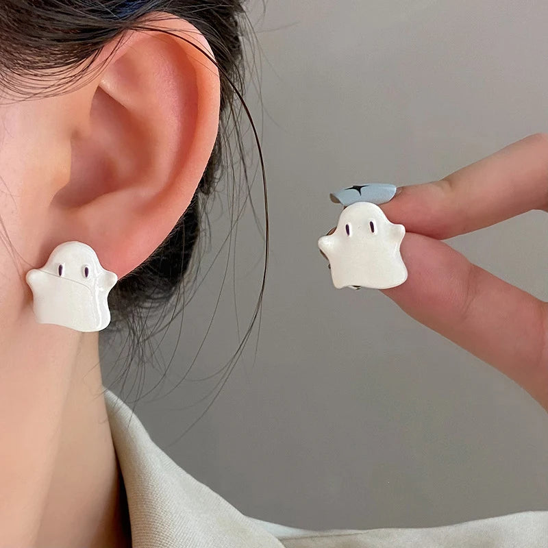 Dospita Cartoon Cute Ghost Shark Stud Earrings for Women Girls Creative Design Ear Biting Animal Funny Earings Piercing Fashion Jewelry