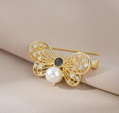 Dospita Hollow Butterfly Pearl Brooches Elegant Crystal  Little Insect Brooch Pin For Women Girl Clothing Accessories Jewellry Gift