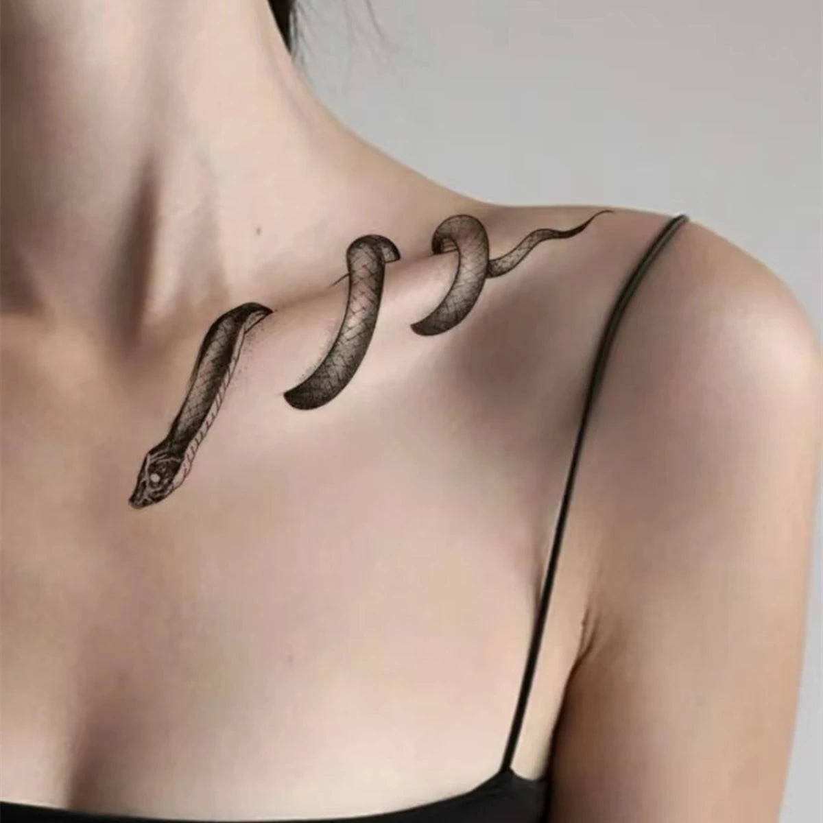 Dospita  -  1 Sheet Snake Clavicle Tattoo Sticker Waterproof Lasting Temporary Tattoo