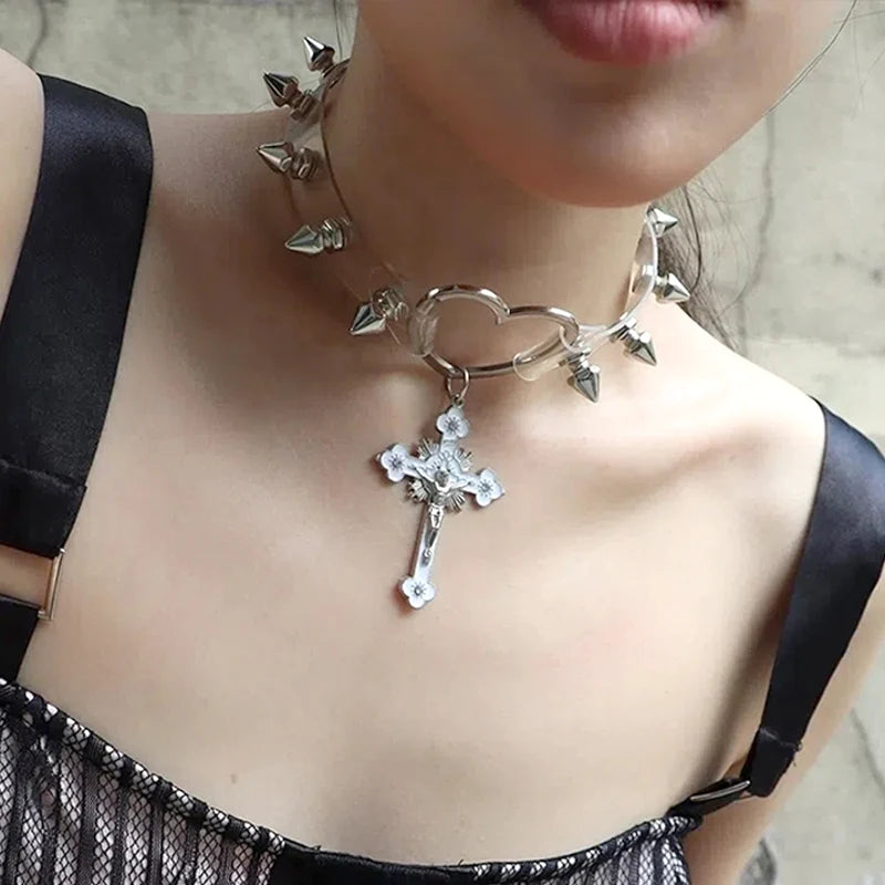 Dospita Grunge Rock Sexy Cross Necklace Studded Heart Choker Punk Aesthetic Leather Pendant Necklace Women Egirl Jewelry Goth Accessorie