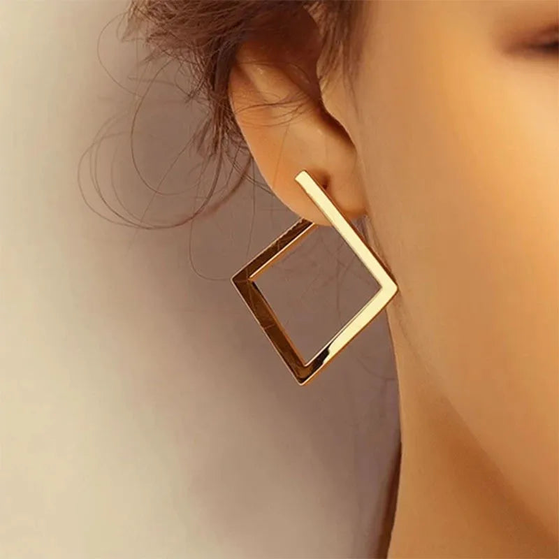 Dospita  -  Retro Minimalist Square Earrings Irregular Stud Earrings New Exaggerated Cold Wind Fashion Earring for Women Opening Accessories