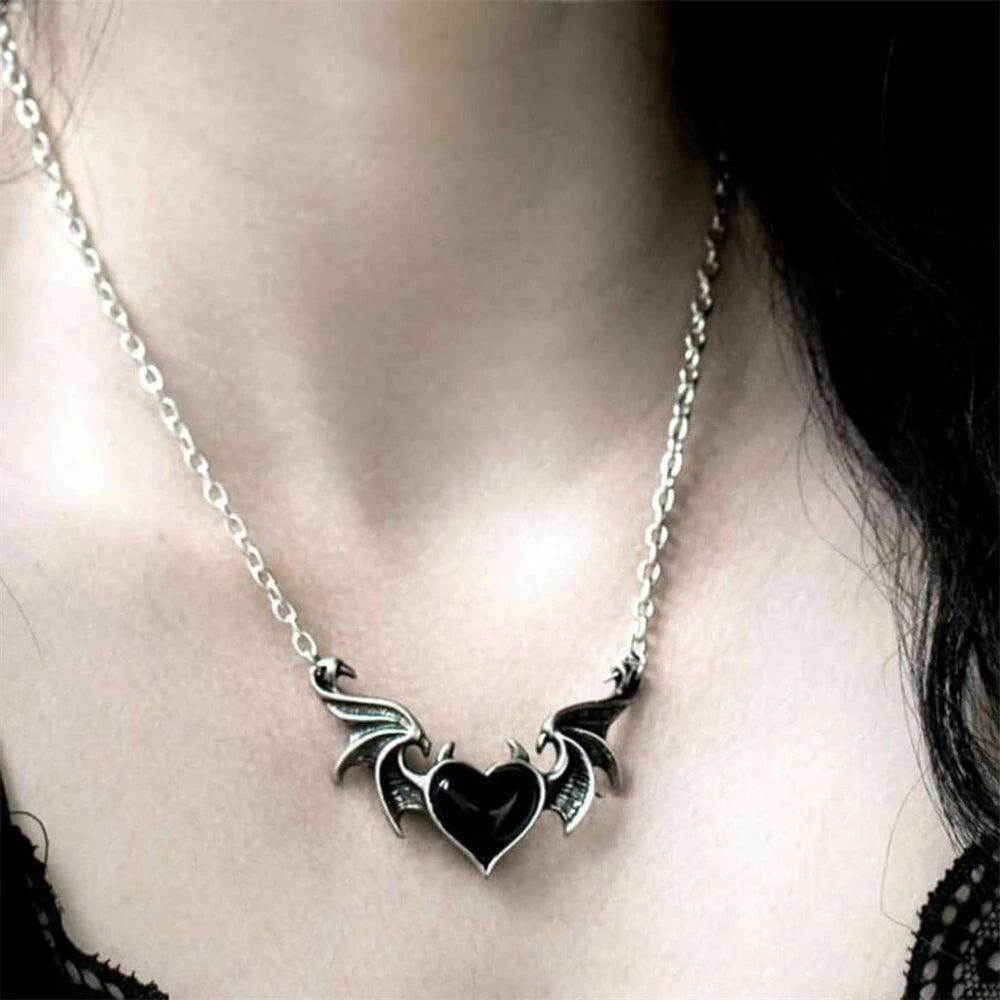 Dospita Gothic Devil Winged Necklace Punk Retro Heart Pendant Clavicle Chain Hip Hop Oil Dripping Choker Collar Necklace Jewelry Gift