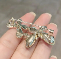 Dospita Elegant Crystal Two Butterfly Brooch for Women Fashion CZ Crystal Brooches Pin Party Wedding Clothing Accessories Gifts