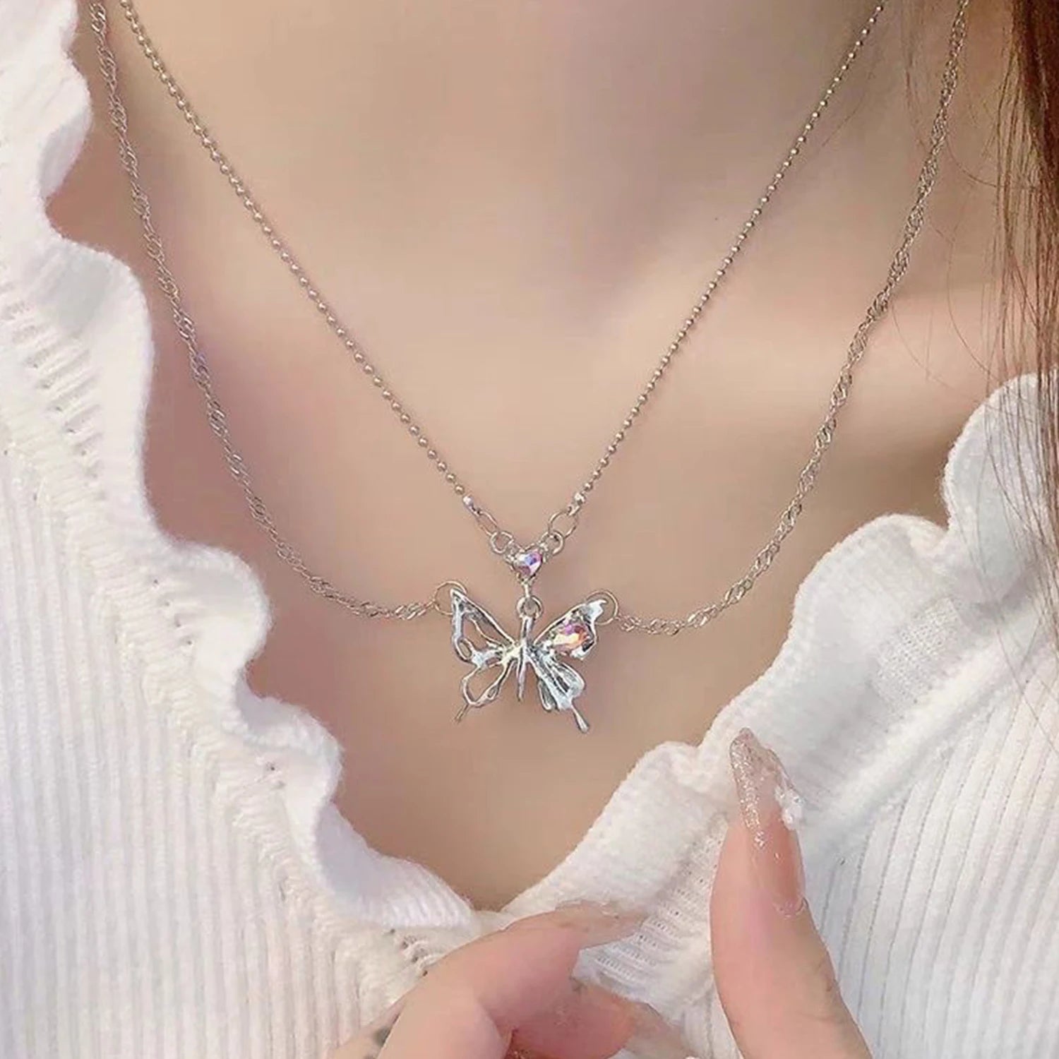 Dospita Kpop Y2K Butterfly Pendant Necklace Korean Crystal Egirl Punk Heart Grunge Clavicle Chain for Women Fashion Jewelry Party Gifts