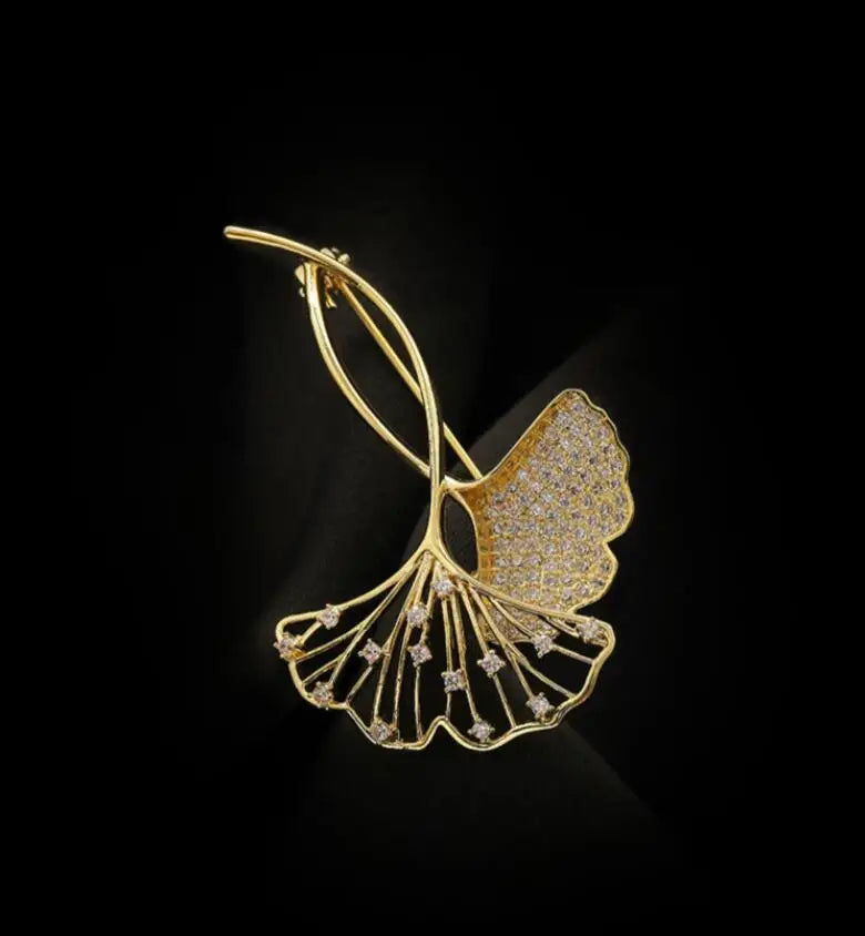 Dospita Retro Elegant Ginkgo Leaf Brooches For Women Fashion Rhinestone Flower Plant Lapel Pins Wedding Party Corsage