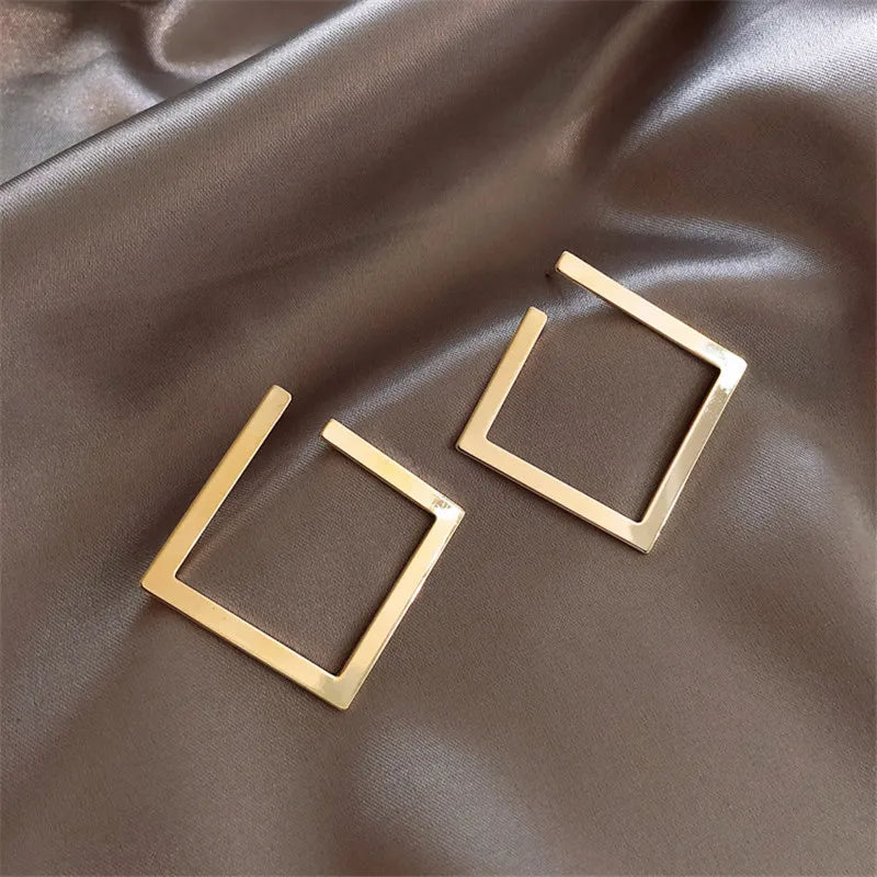 Dospita  -  Retro Minimalist Square Earrings Irregular Stud Earrings New Exaggerated Cold Wind Fashion Earring for Women Opening Accessories