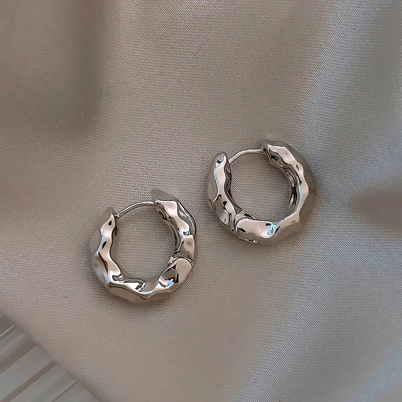 Dospita  -  Stainless Steel Smooth Metal Chunky Hoop Earrings for Women Girls Fashion Round Circle Hoops Statement Earrings Punk Jewelry