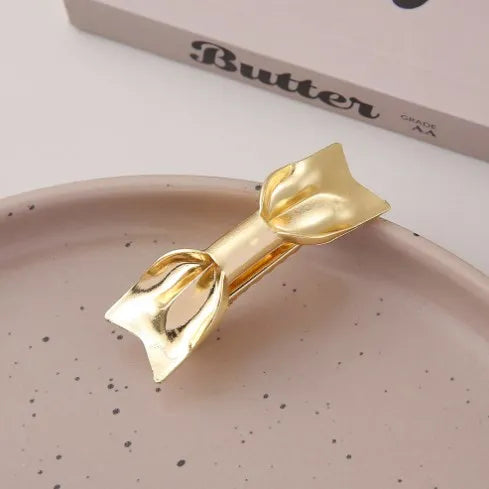 Dospita  -  Y2k Women's Silver Bow Hair Clips Metal Bow Side Bangs Barrette Korean Ladies Girls Headwear Hair Pin for Women Hair Accessories