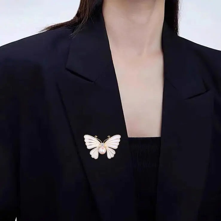 Dospita Exquisite Pearl Enamel Butterfly Brooch For Women Fashion Crystal Lapel Pins Girl Clothing Coat Jewelry Party Accessories Gifts