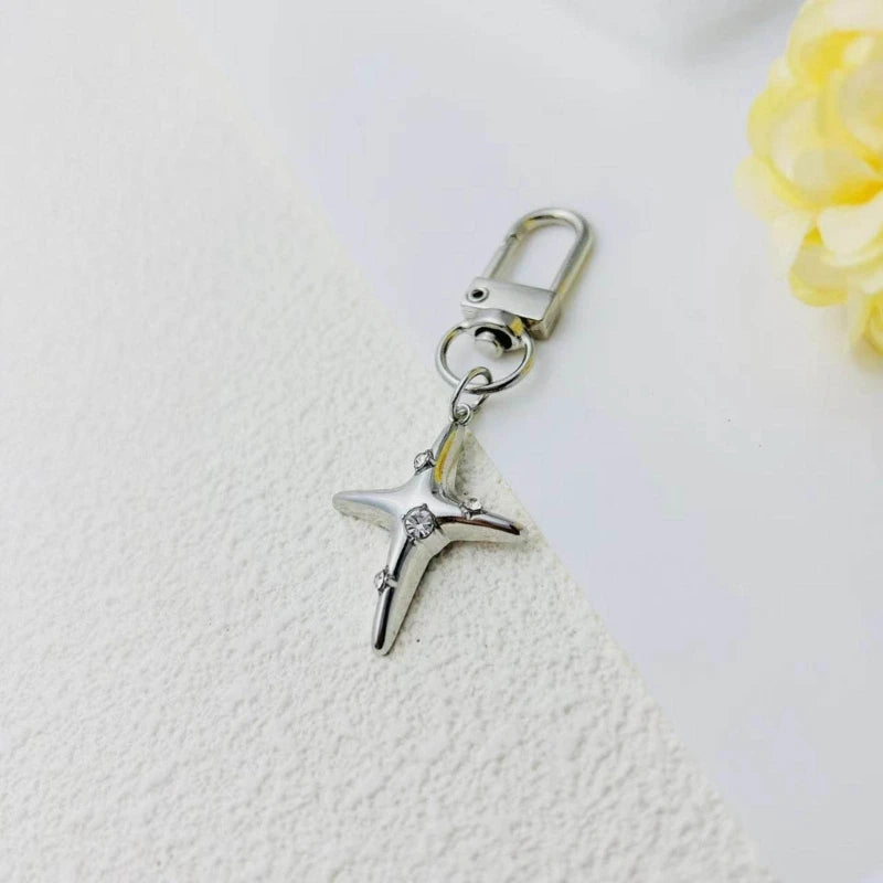 Dospita  -  Trendy Hollow Star Keychain for Women Y2K Jewelry Metal Keyring for Women Men