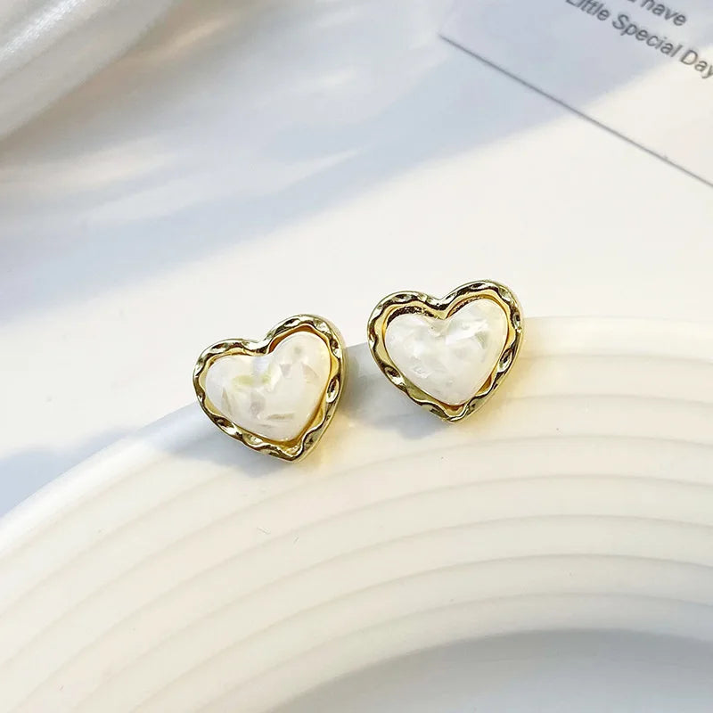 Dospita  -  New Design Red Heart Stud Earring Women Metal Gold Color Eye Heart Lips Wedding  Statement Earrings Fashion Party Jewelry