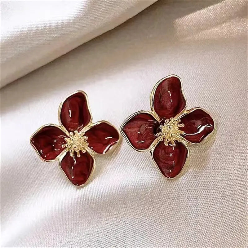 Dospita  -  Hypoallergenic Stylish Vintage Flower Stud Earrings Premium Vintage Gold Plated Stainless Steel For Women Party сережки женск