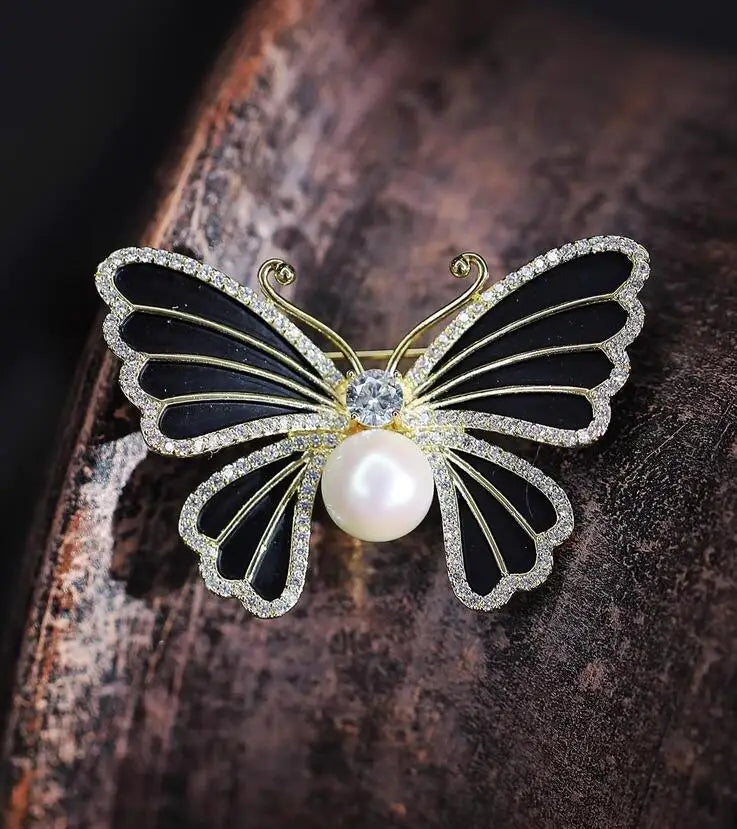 Dospita Exquisite Pearl Enamel Butterfly Brooch For Women Fashion Crystal Lapel Pins Girl Clothing Coat Jewelry Party Accessories Gifts