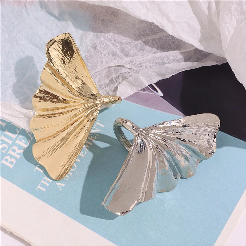 Dospita  -  Creative Geometric Fan-shaped Maple Leaf Ring for Women Girl Alloy Flower Irregular Exaggerated Chunky Jewelry Gifts